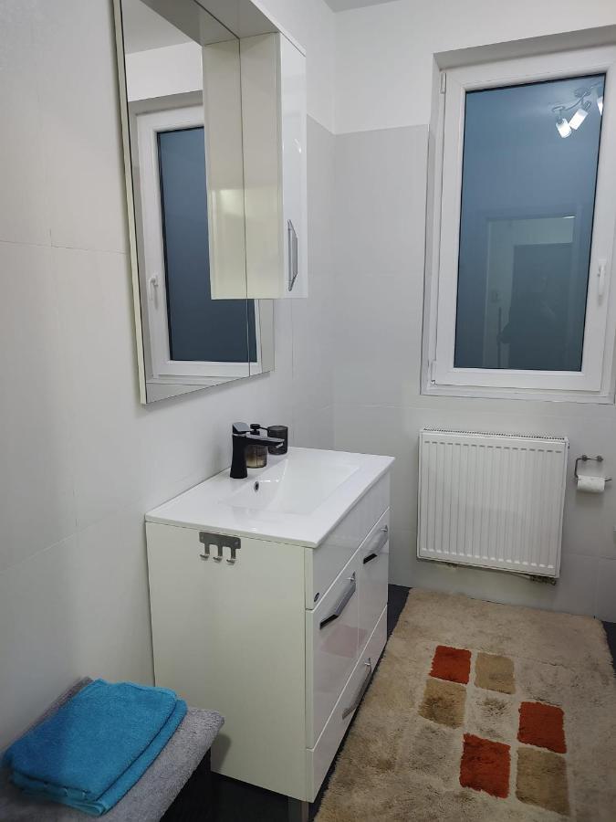 Casa Ioana Apartment เตอร์กู-มูเรช ภายนอก รูปภาพ